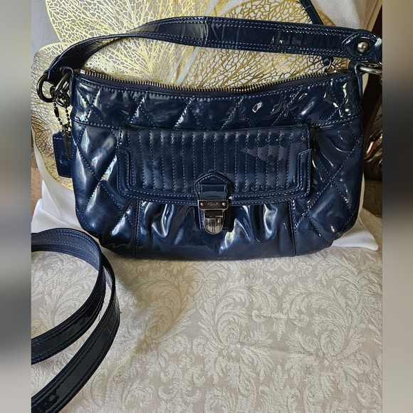 Coach Vintage POPPY Blue Patent Leather Quilted Small Shoulder Bag - Picture 9 of 12